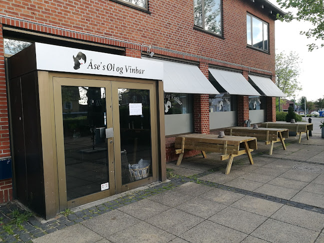 Åse's Øl- og Vinbar – Anmeldelser, Adresser & Åbningstider