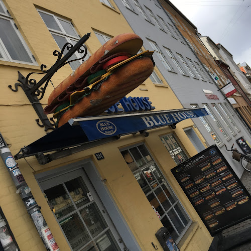 Blue House – Anmeldelser, Adresser & Åbningstider