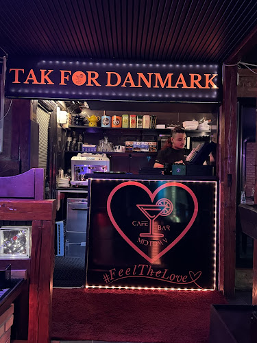 Cafe Midtown Bar – Anmeldelser, Adresser & Åbningstider