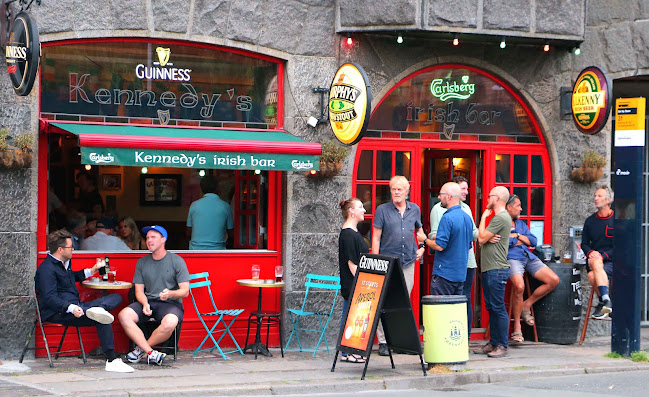 Kennedy's Irish Bar – Anmeldelser, Adresser & Åbningstider