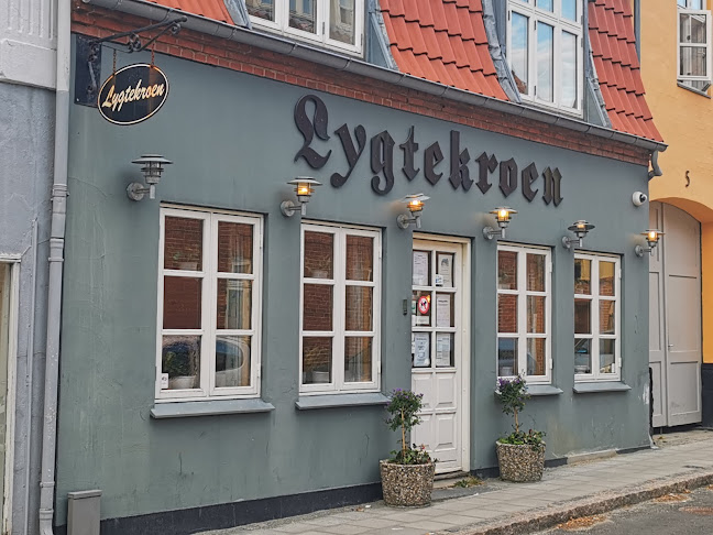 Lygtekroen – Anmeldelser, Adresser & Åbningstider
