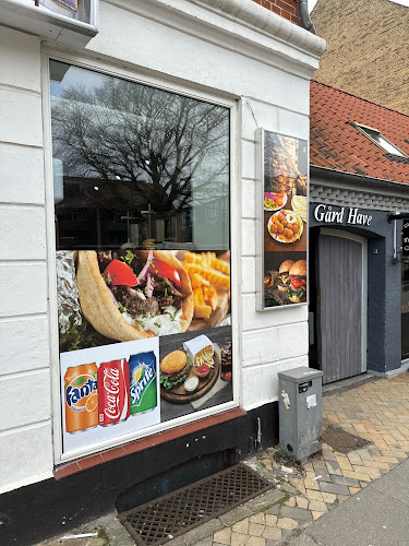 Mølle Shawarma – Anmeldelser, Adresser & Åbningstider