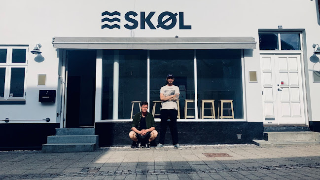 SKØL Brygkompagni – Anmeldelser, Adresser & Åbningstider