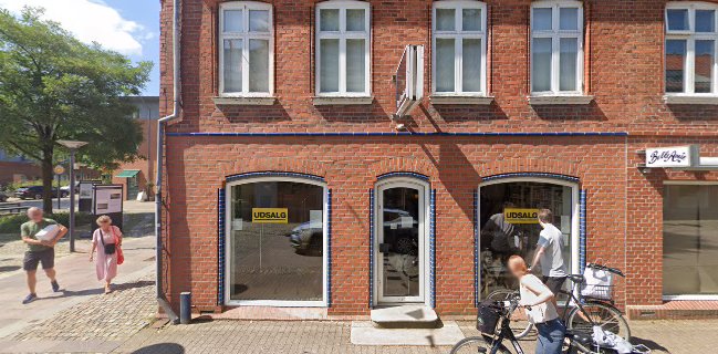 Tage Henriksen – Anmeldelser, Adresser & Åbningstider