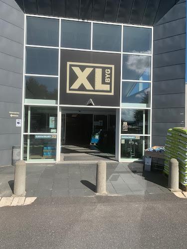 XL-BYG Kjellerup Tømmerhandel – Anmeldelser, Adresser & Åbningstider
